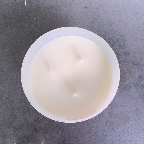 Bath & Body Works Pumpkin Cinnamon bun candle - Picture 3 of 10